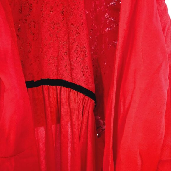Red vintage button up nightgown with lace back - Picture 7 of 7